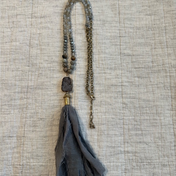 Source Unknown Gray Blue Beaded Necklace with Tassel - Picture 3 of 3